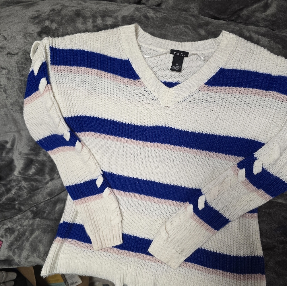 Woman Sweater Size Medium